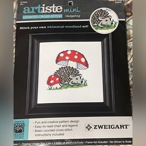 Zweigart Artiste Cross Stitch Kit Hedgehog and Mushroom